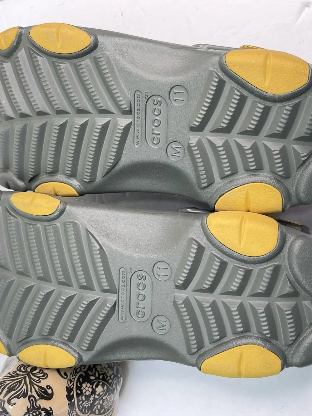 Crocs Classic All Terrain Lined Green Clogs 207936 Mens US 11 NWT